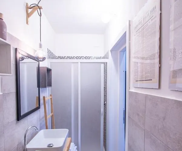 Maison44 Bar Bistrot Nocleg ze śniadaniem Carrodano Inferiore