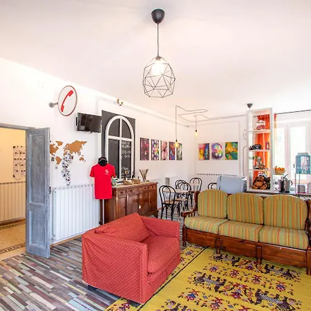 Bed & Breakfast Maison44 Carrodano Inferiore