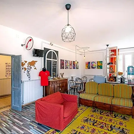 Maison44 Bar Bistrot Bed and Breakfast 4*